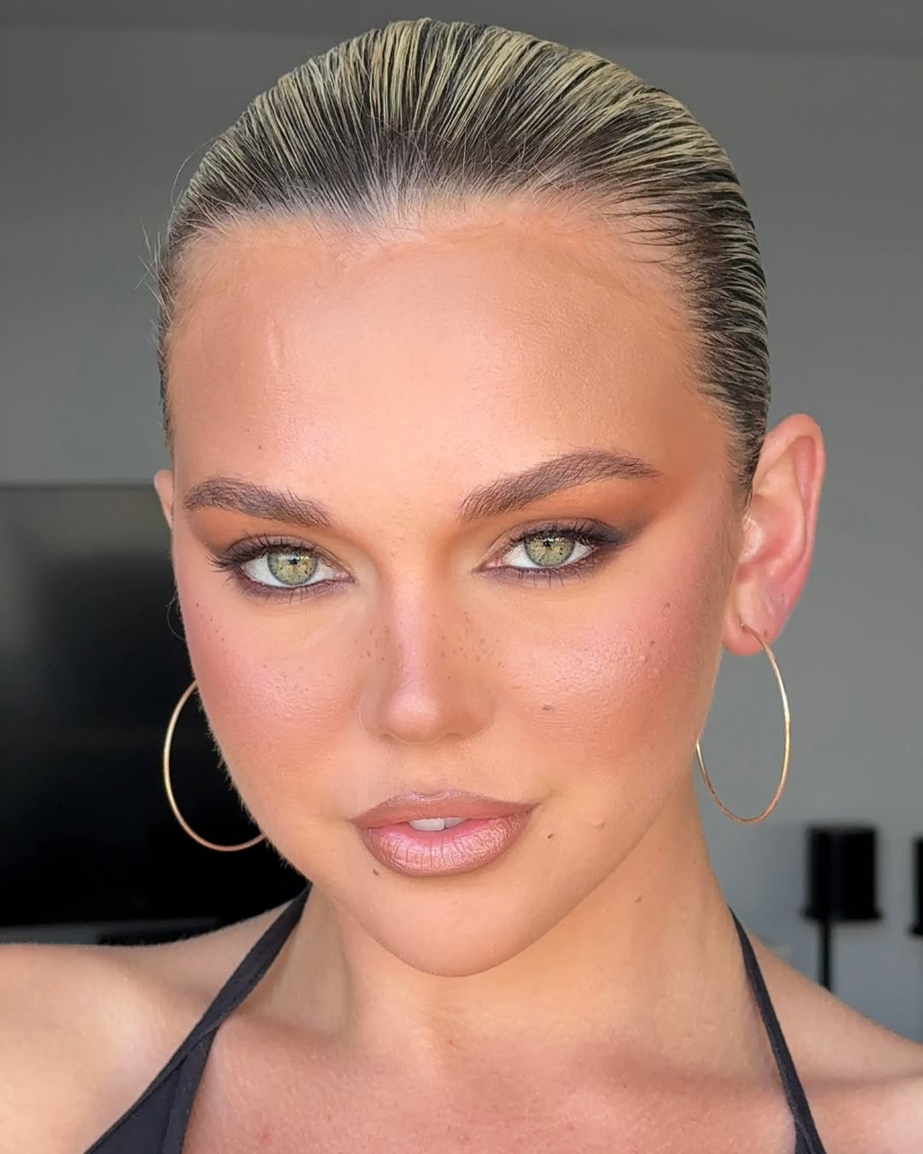 Faux Freck Sun Sand (Lighter shade)