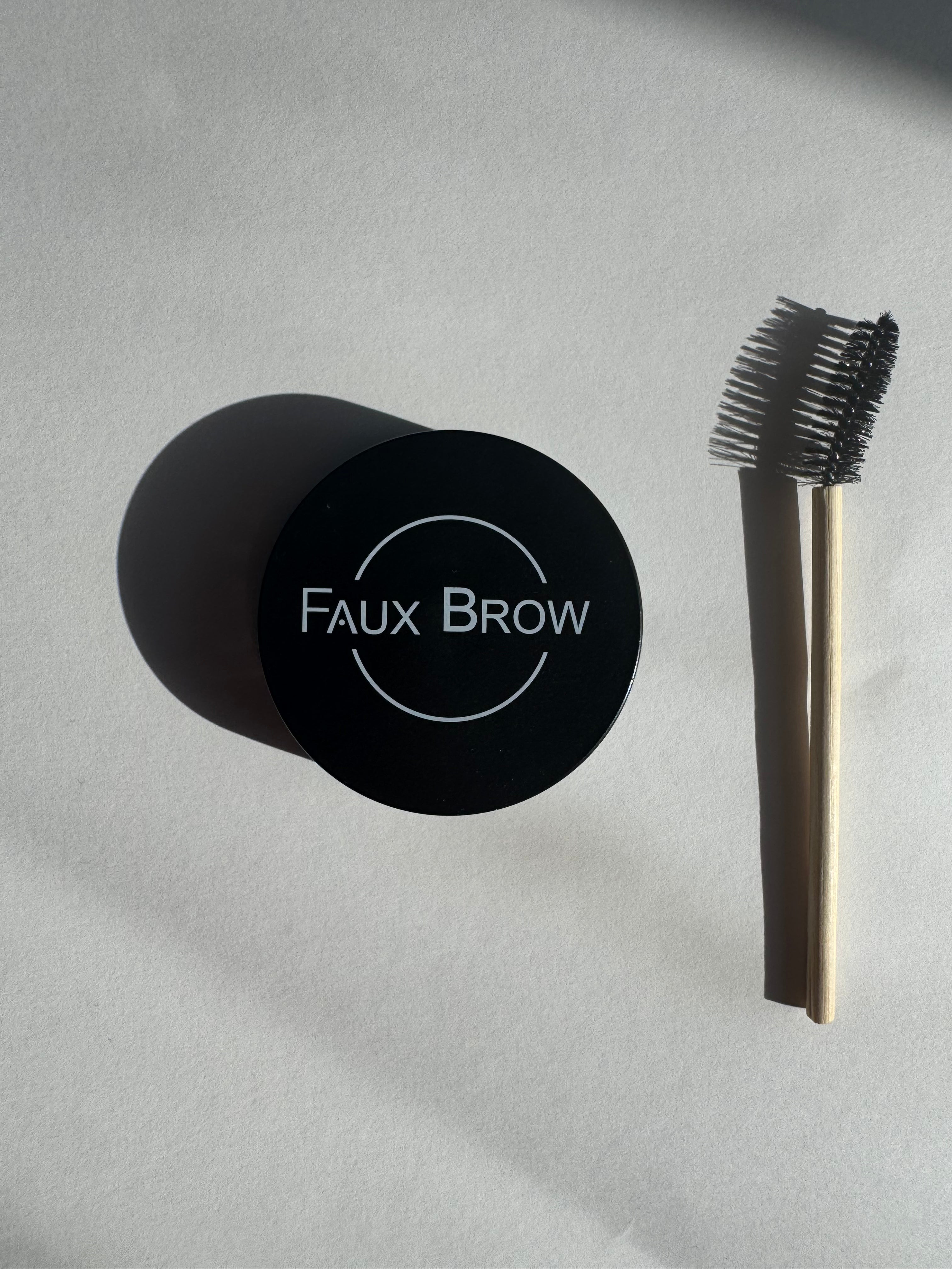 Faux Brow- Shape (pot)